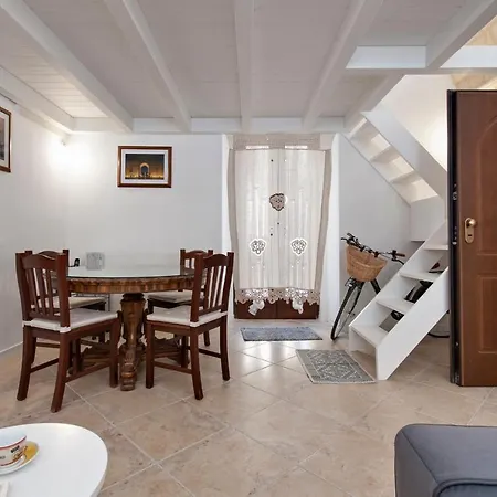 Mesagnesi 6 - Loft Centro Storico Sit *